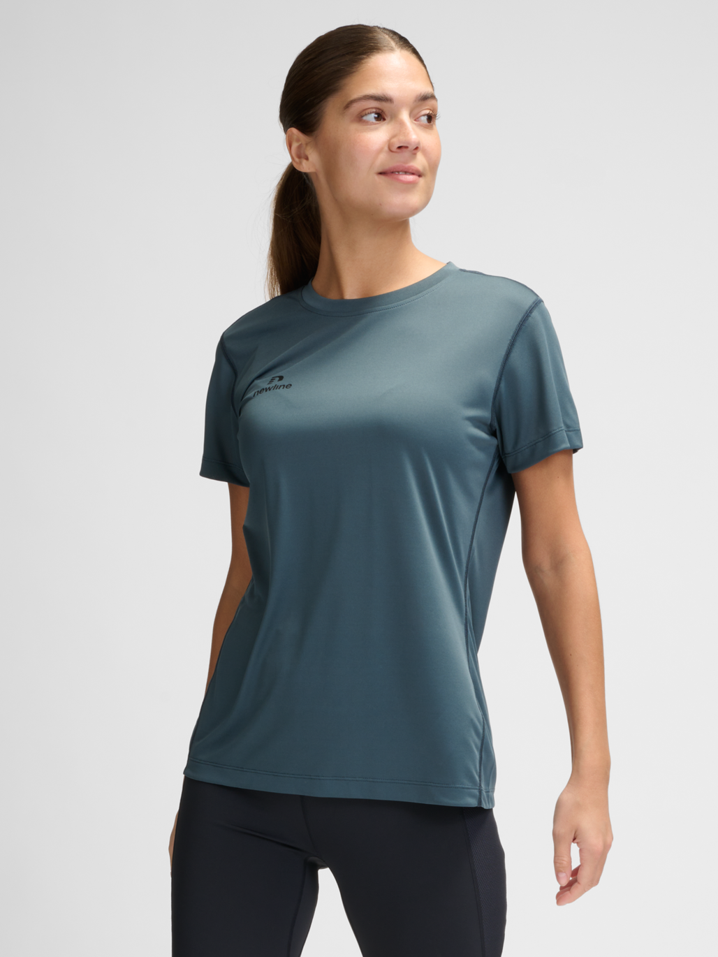 nwlBEAT T-SHIRT W, DARK SLATE, model