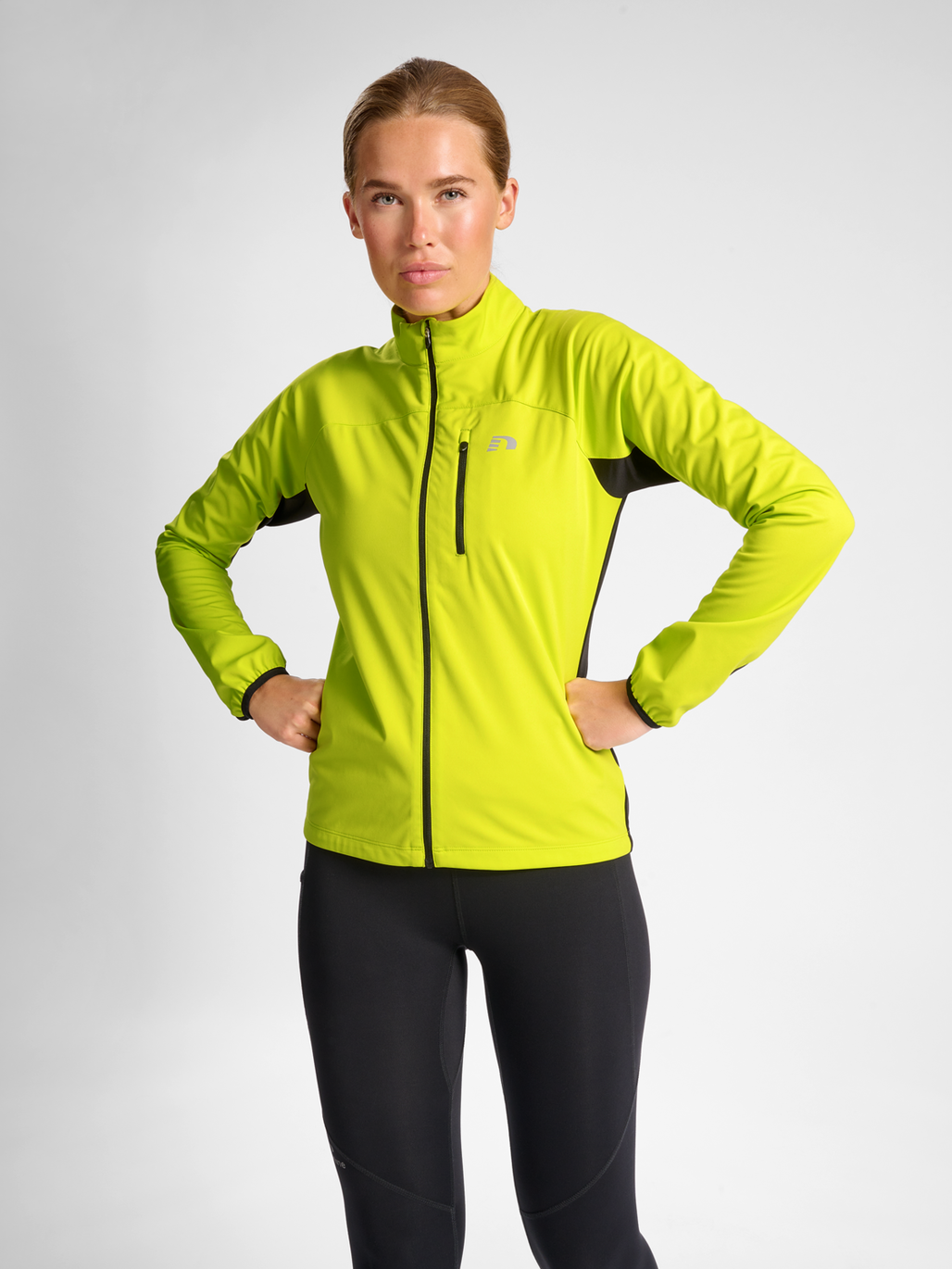 WOMEN'S CORE JACKET, EVENING PRIMROSE, model