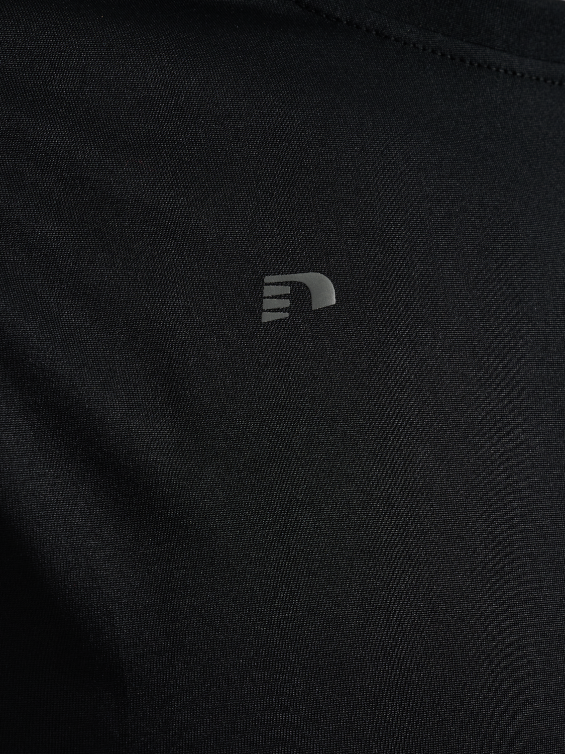 nwlBEAT T-SHIRT L/S, BLACK, packshot