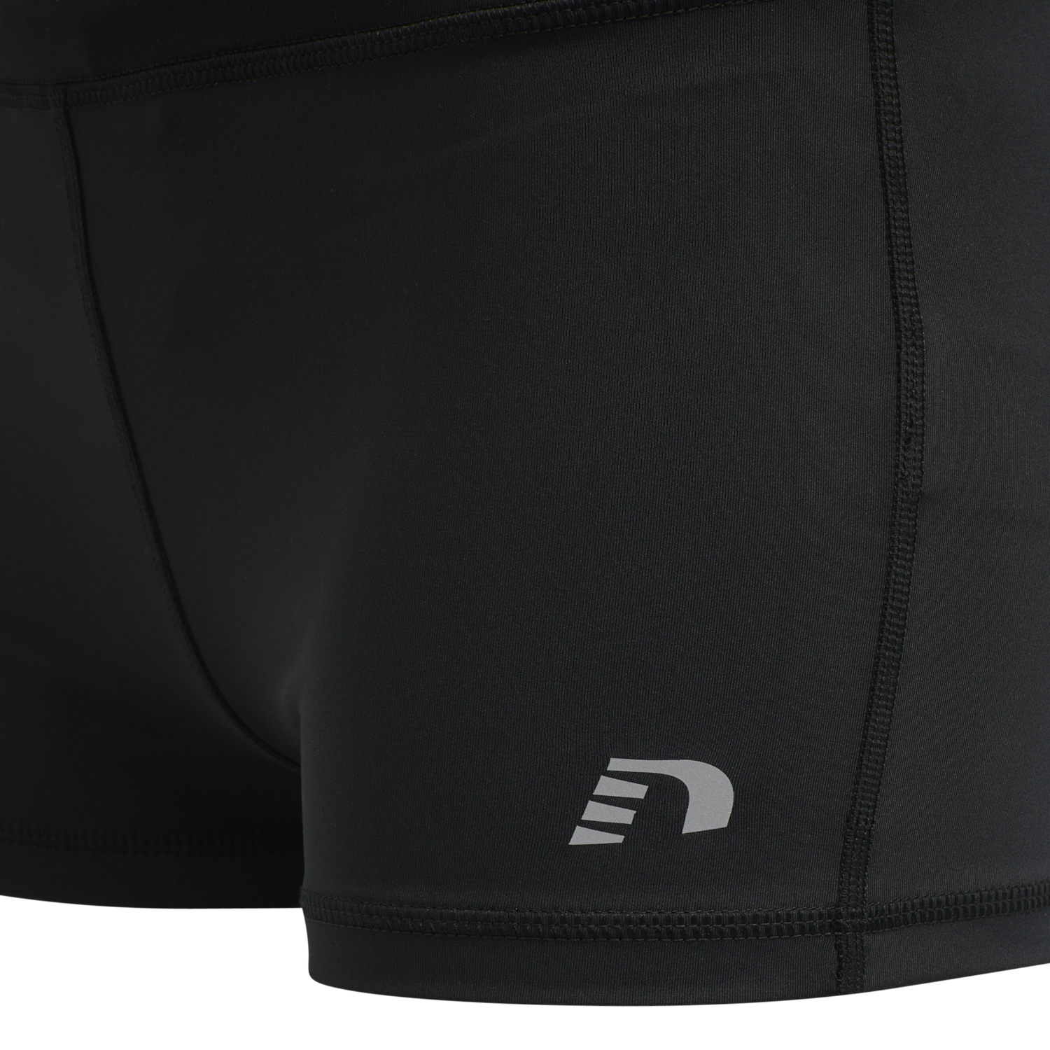 WOMEN CORE ATHLETIC HOTPANTS, BLACK, packshot