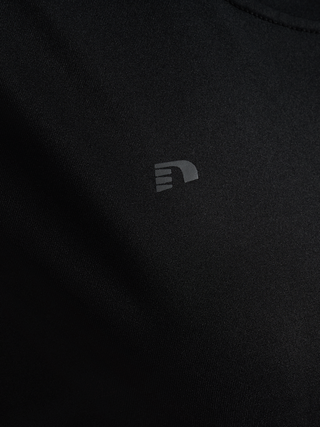 nwlBEAT W T-SHIRT L/S, BLACK, packshot