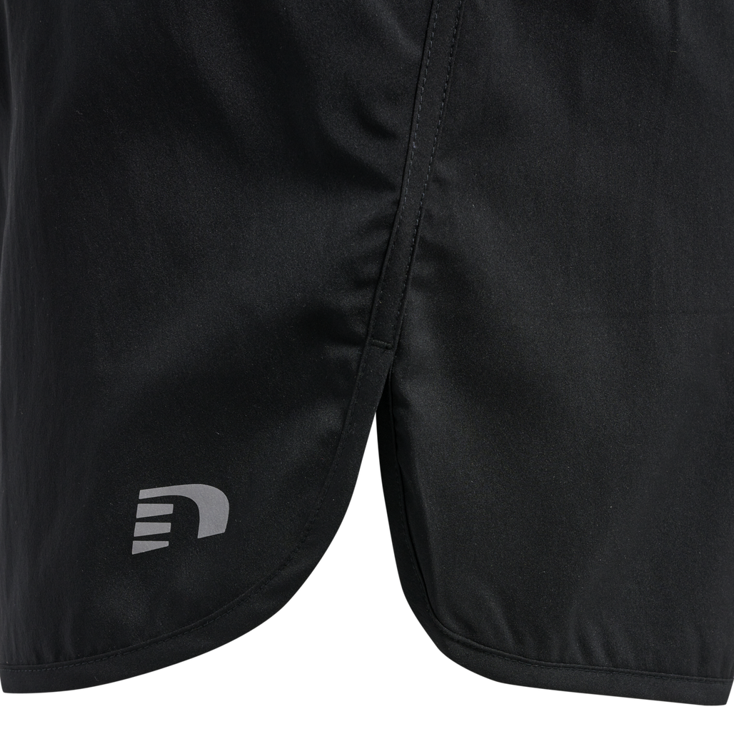 WOMEN CORE SPLIT SHORTS, BLACK, packshot