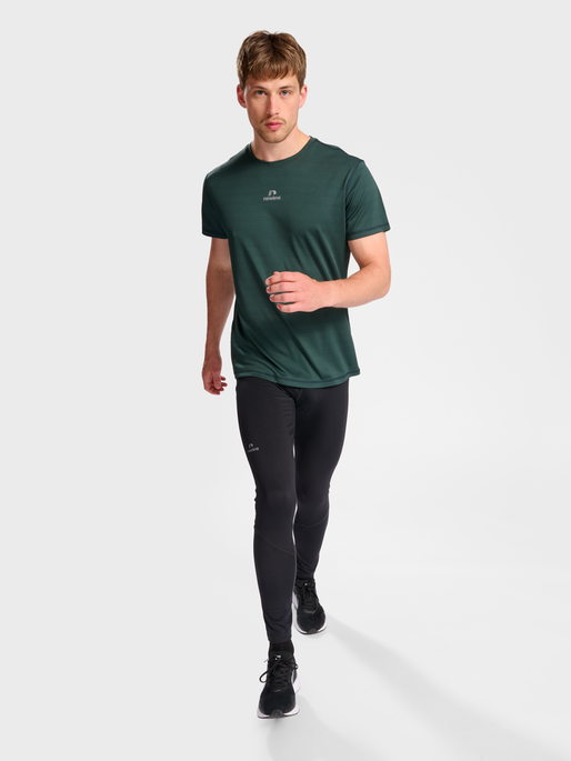 nwlBEAT POLY TEE, DARKEST SPRUCE, model