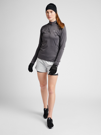 WOMEN 2-IN-1 RUNNING SHORTS, OYSTER MUSHROOM, model