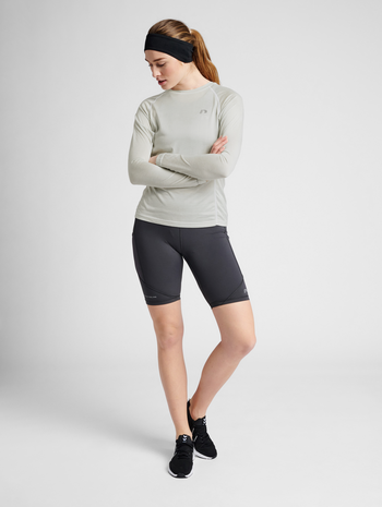 WOMEN RUNNING L/S, OYSTER MUSHROOM MELANGE, model