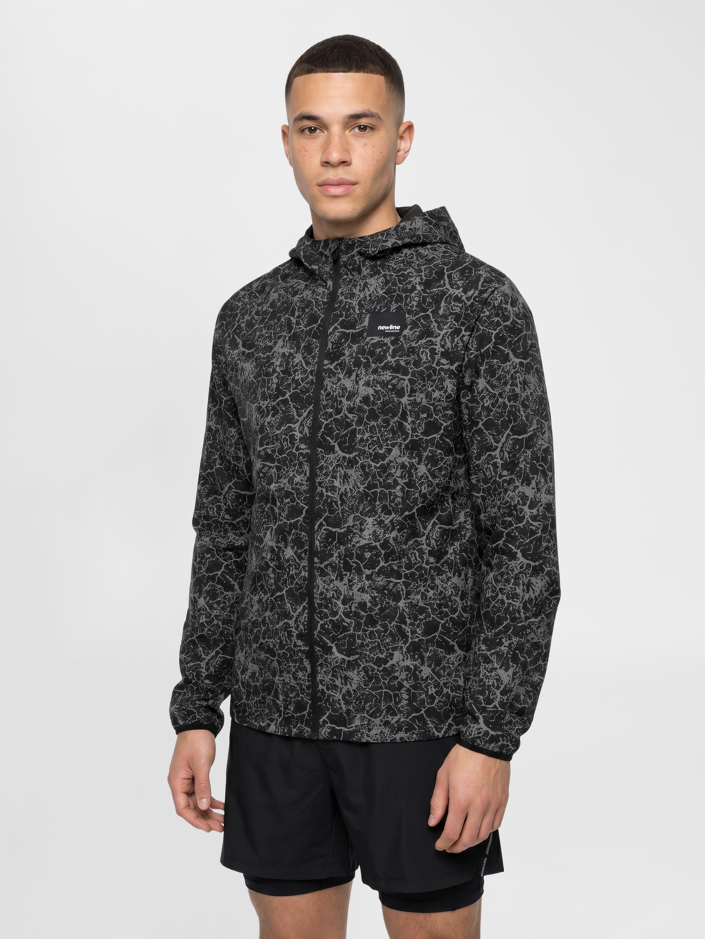 nwlFLASH REFLECTIVE JACKET, BLACK, model