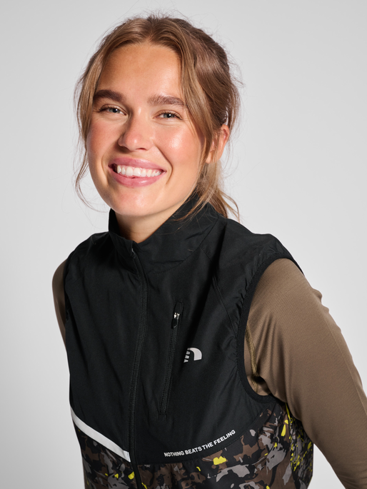 nwlGILBERT GILET female, TERRAIN AOP, model