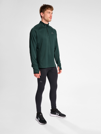 nwlBEAT HALF ZIP, DARKEST SPRUCE, model