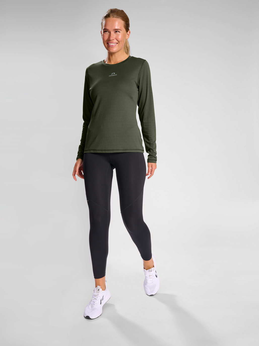 nwlBEAT POLY LS TEE WOMAN, 1954, model