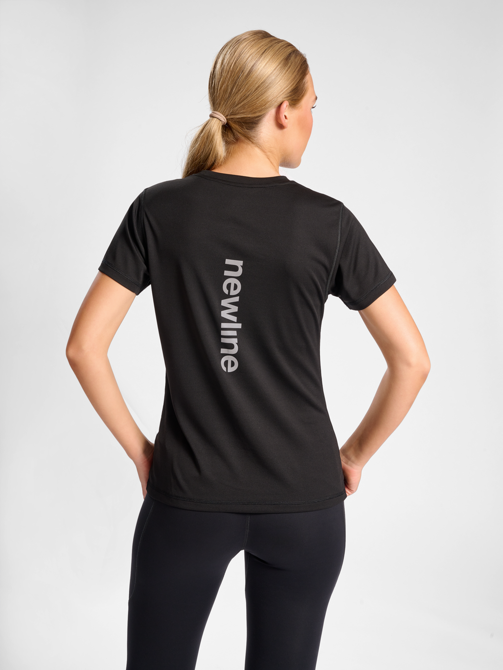 nwlBEAT POLY TEE WOMAN, 2001, model
