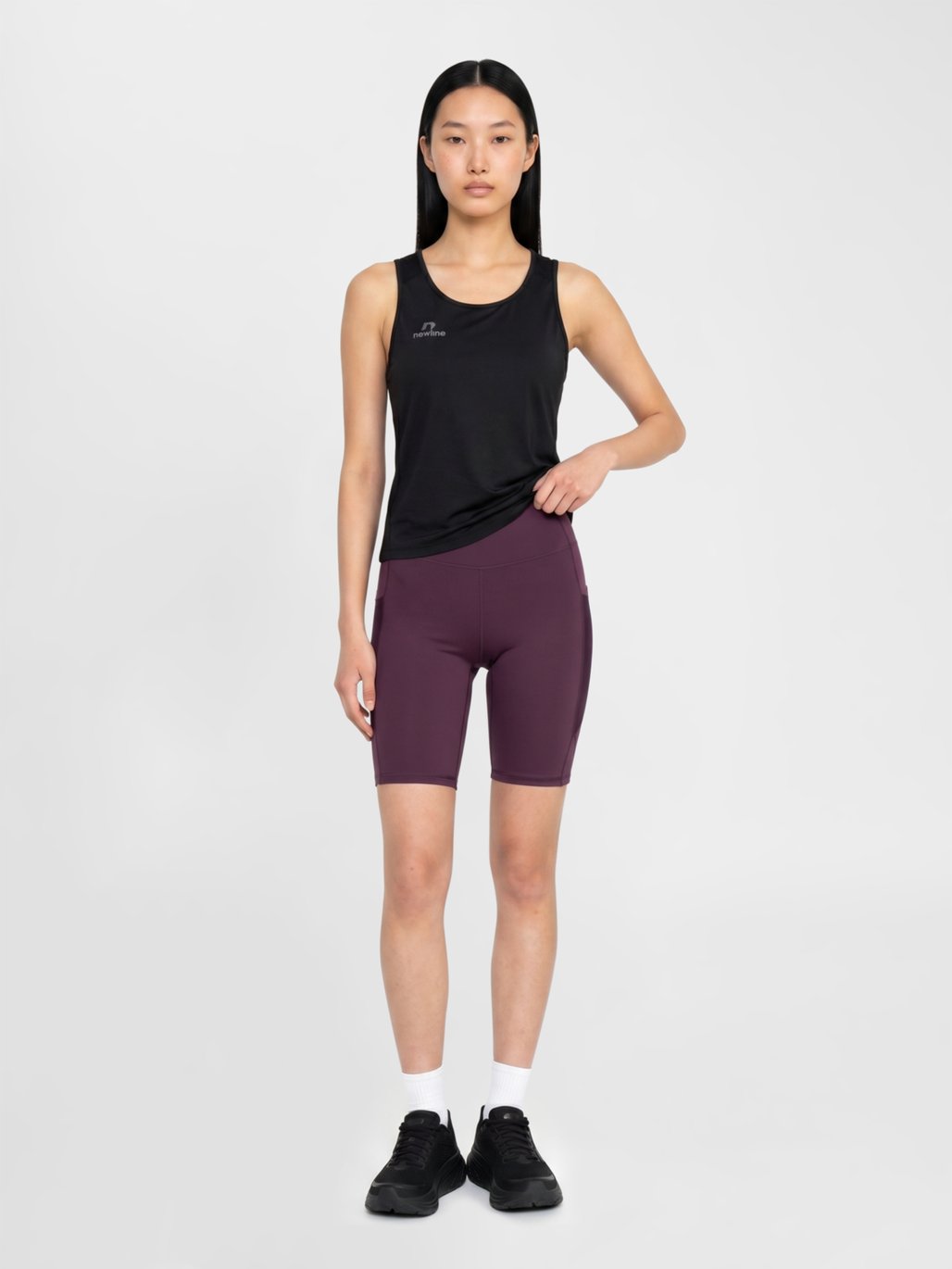 nwlBEAT SINGLET W, BLACK, model