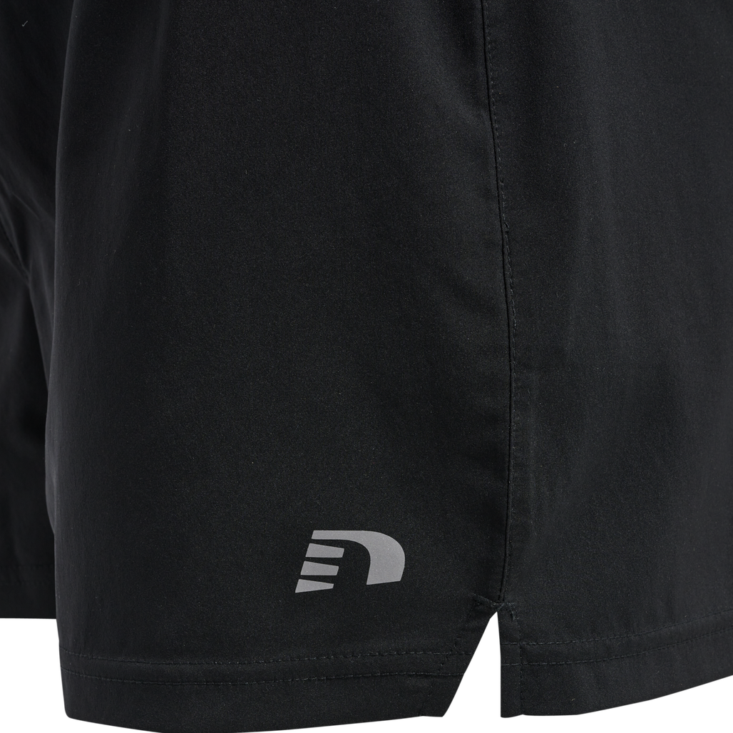 WOMEN CORE RUNNING SHORTS, BLACK, packshot