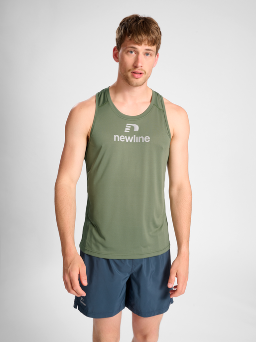 nwlBEAT SINGLET, DEEP LICHEN GREEN, model